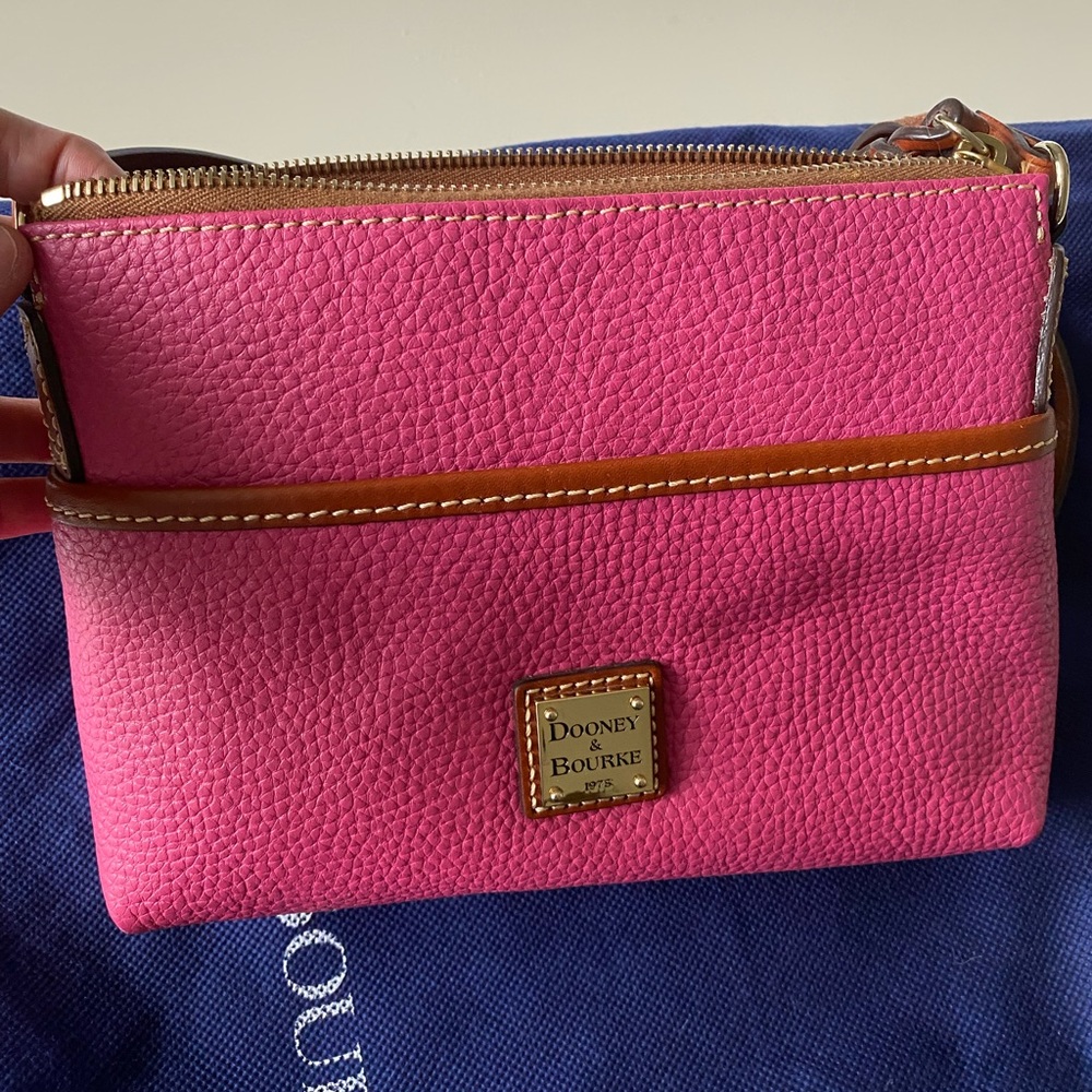 Dooney & Bourke crossbody pink bag small